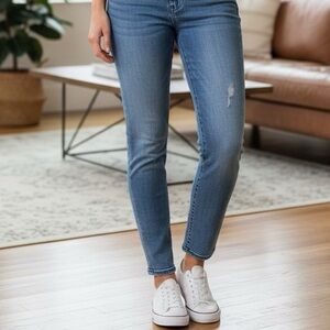 Kut from the Kloth Blue Denim Jeans in very good condition!